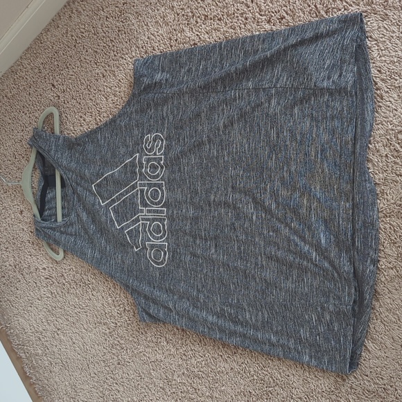 Size Medium Adidas Women's Tank Top - Picture 1 of 4